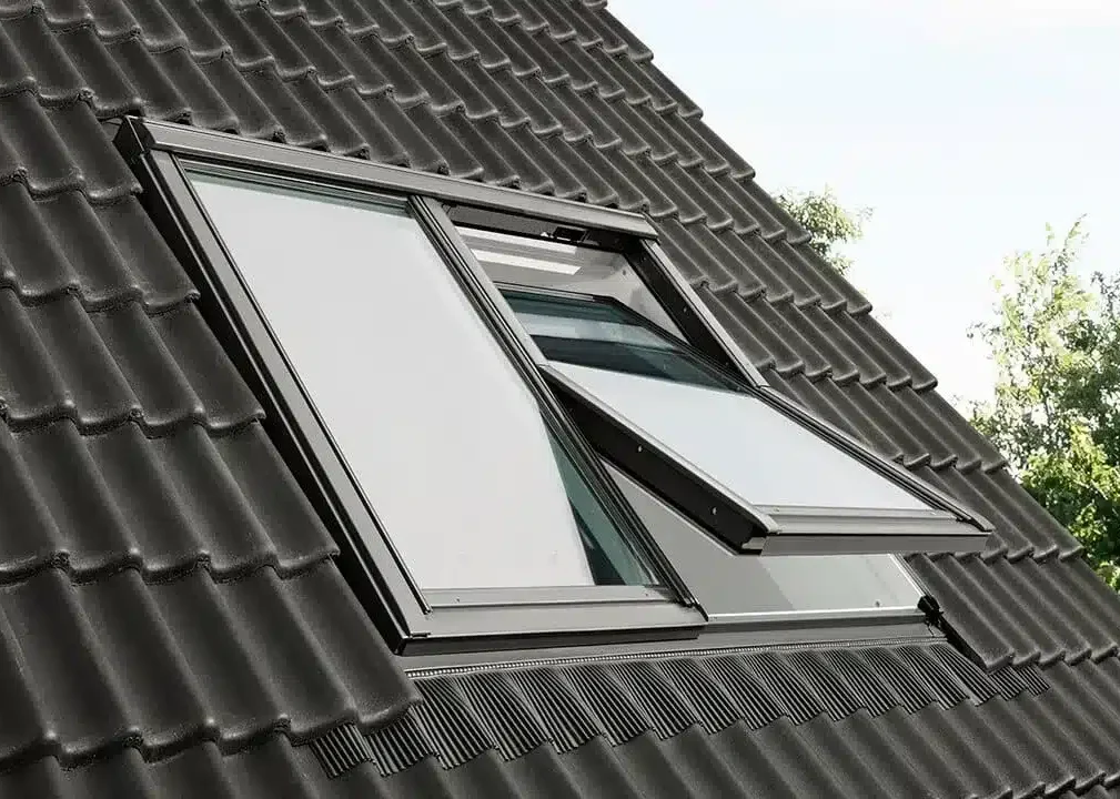 Photo d'une fenêtre de toit de la marque Velux